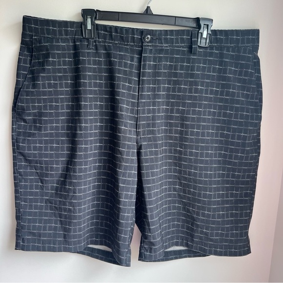 Men’s PGA Tour Black Flat Front Shorts Lightweight Casual - Picture 1 of 7